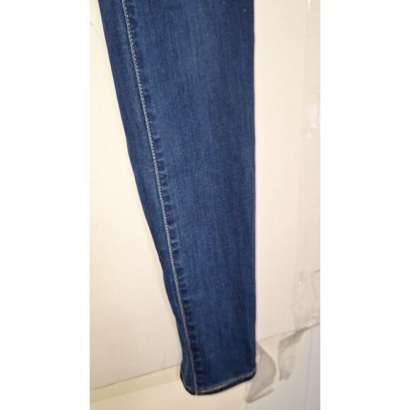 Women's Levis 311 Shaping Skinny Jeans Medium Wash Stretchy Mid-Rise Size 28 - Picture 2 of 7